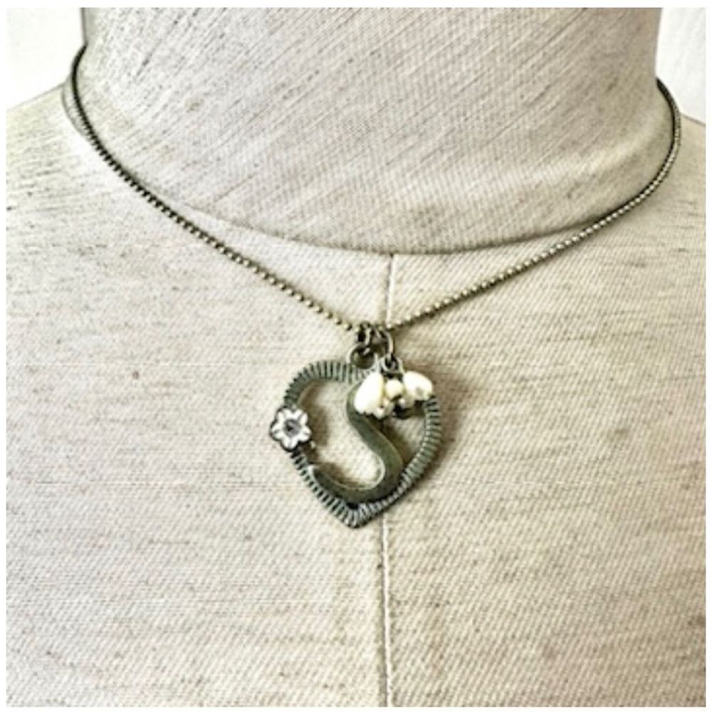 Silver tone freshwater Pearl S monogram heart pendant necklace